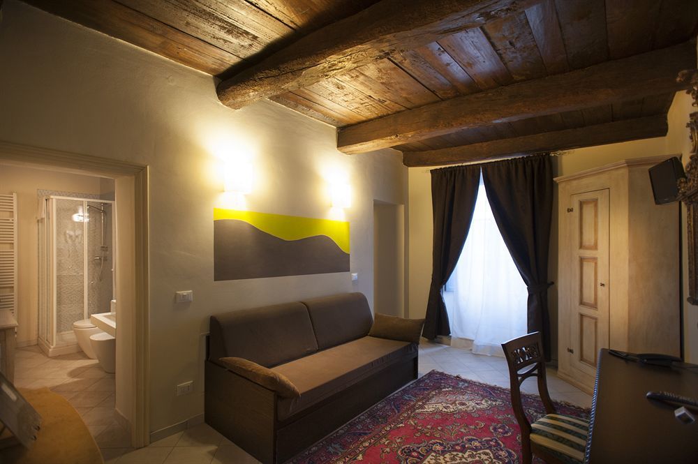 Hotel Il Campanile Cherasco Buitenkant foto