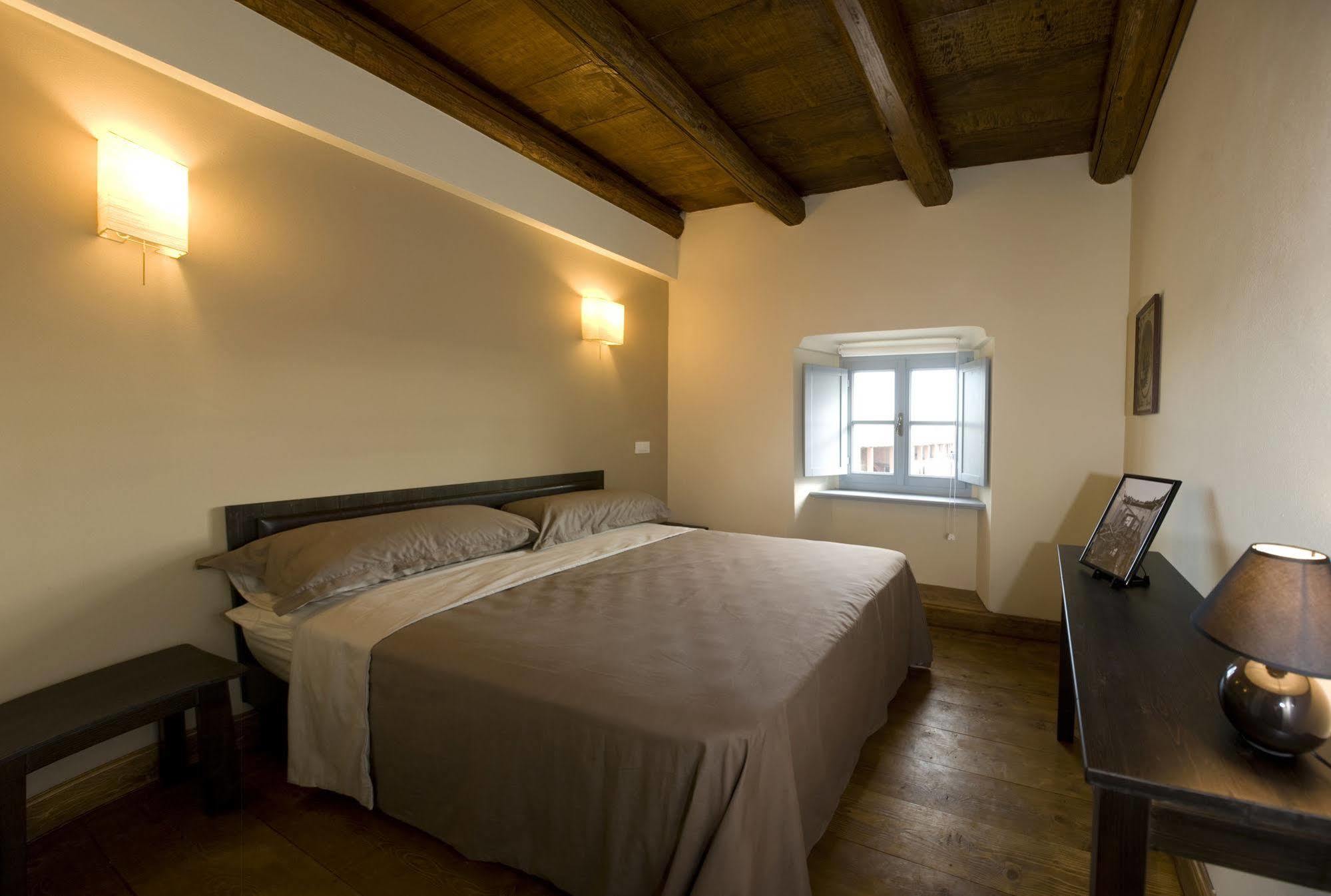 Hotel Il Campanile Cherasco Buitenkant foto